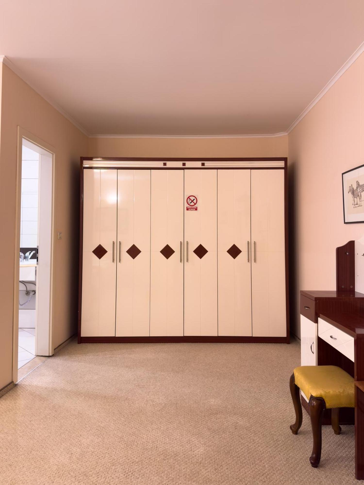 Francesca Residence Бухарест Экстерьер фото